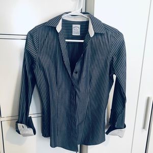 Women’s dress shirt 5/$28 🔴 🔴 SOLD 🔴